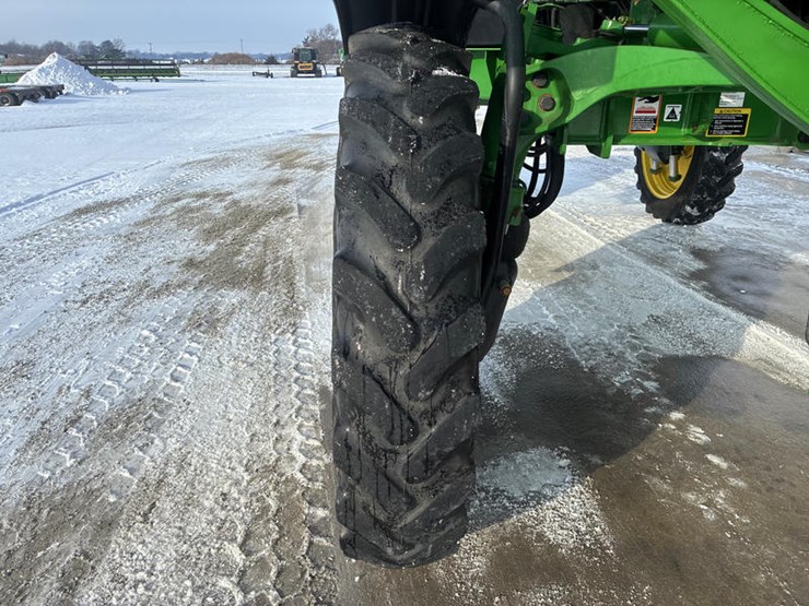 john-deere-r4038-image-55