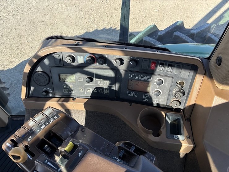 john-deere-8330-image-41