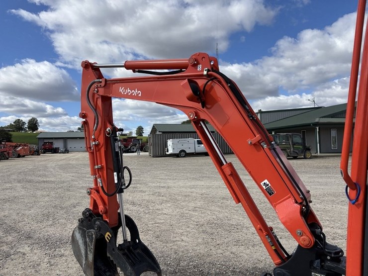 2022-kubota-kx71-3-image-27