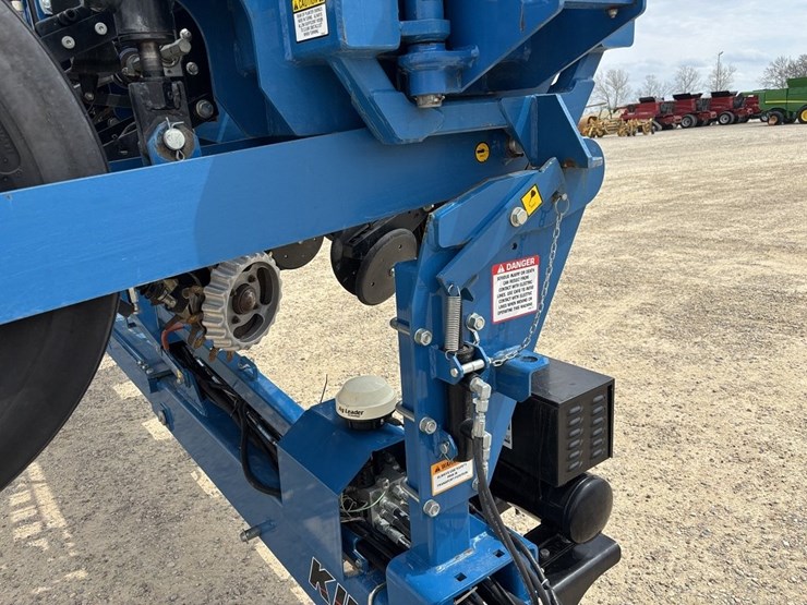 2012-kinze-3660-image-11