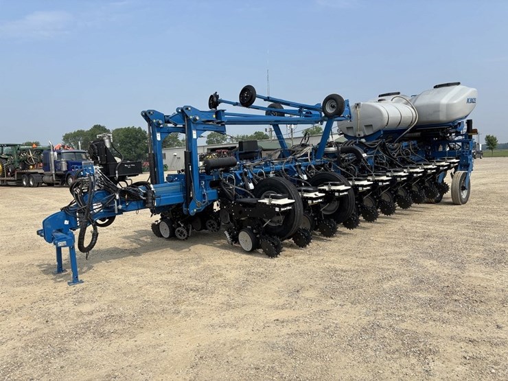 kinze-4900-image-2