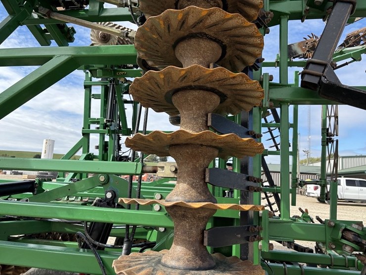 great-plains-4000tm-image-39