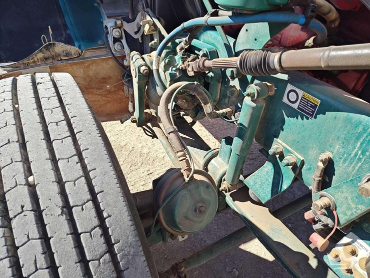 2014-peterbilt-388-image-46