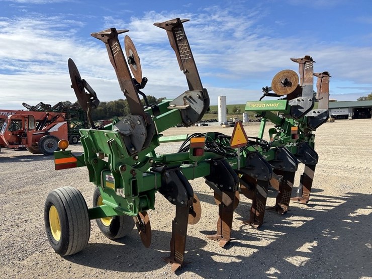 john-deere-2100-image-4