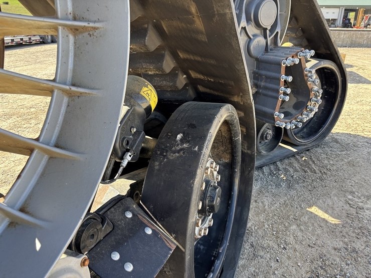 camso-agco-fendt-combine-tracks-image-19