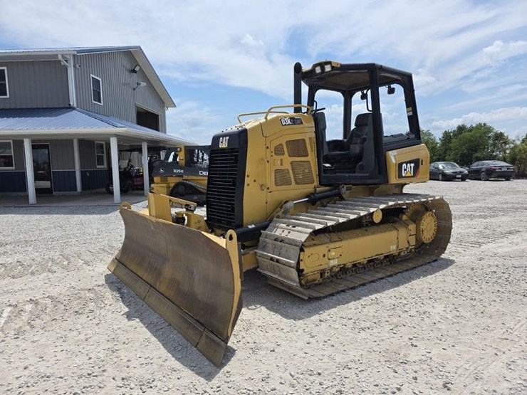 caterpillar-d3k-image-1