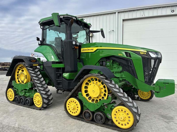 2023-john-deere-8rx-370-image-1