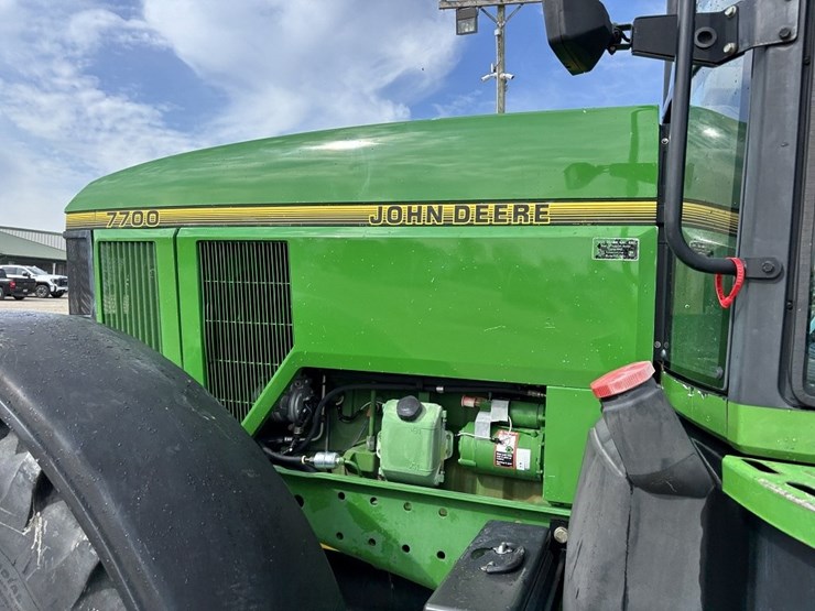 john-deere-7700-image-25