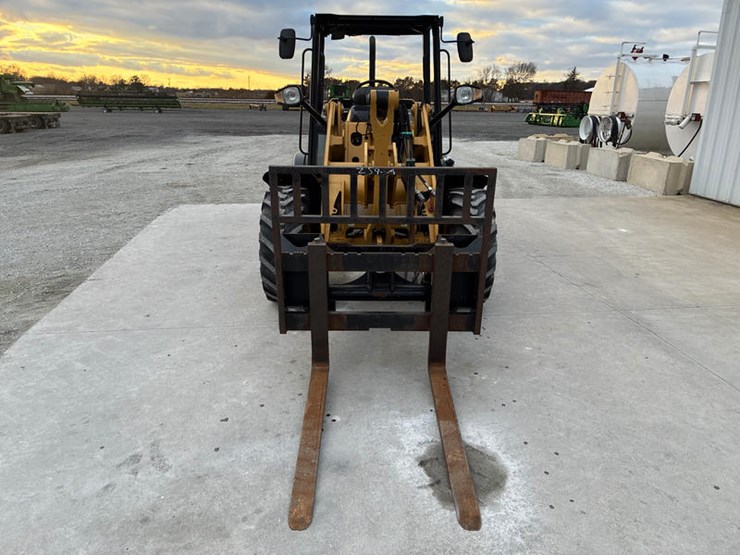 caterpillar-906m-image-11