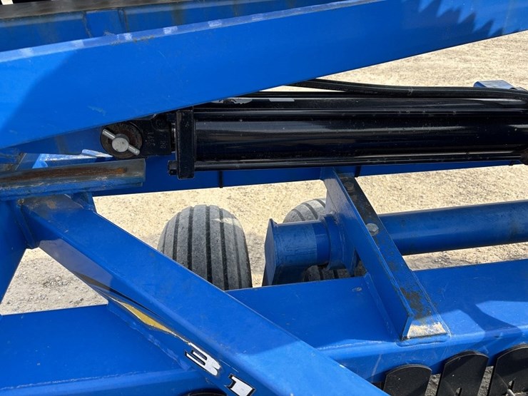 2011-landoll-3130-31-image-13