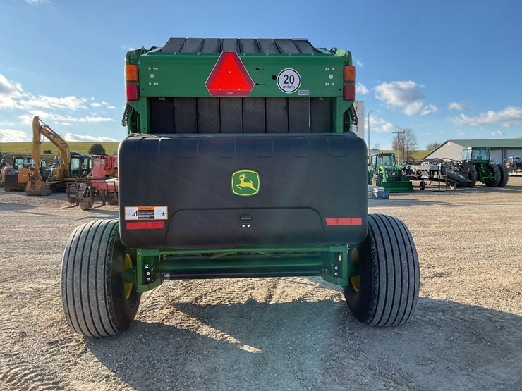 john-deere-560m-image-4