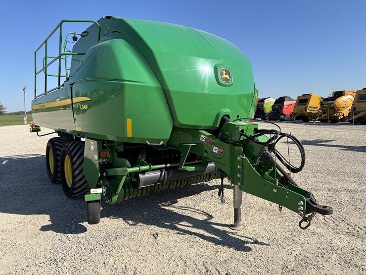 john-deere-l341-image-7