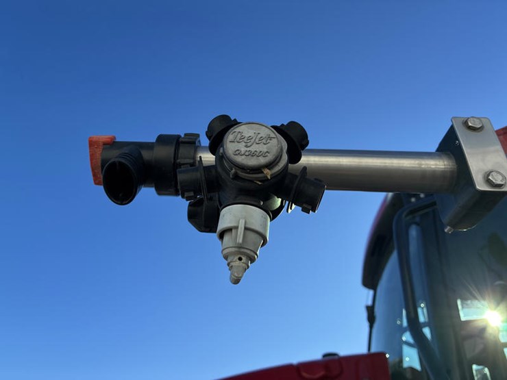 case-ih-patriot-3340-image-40