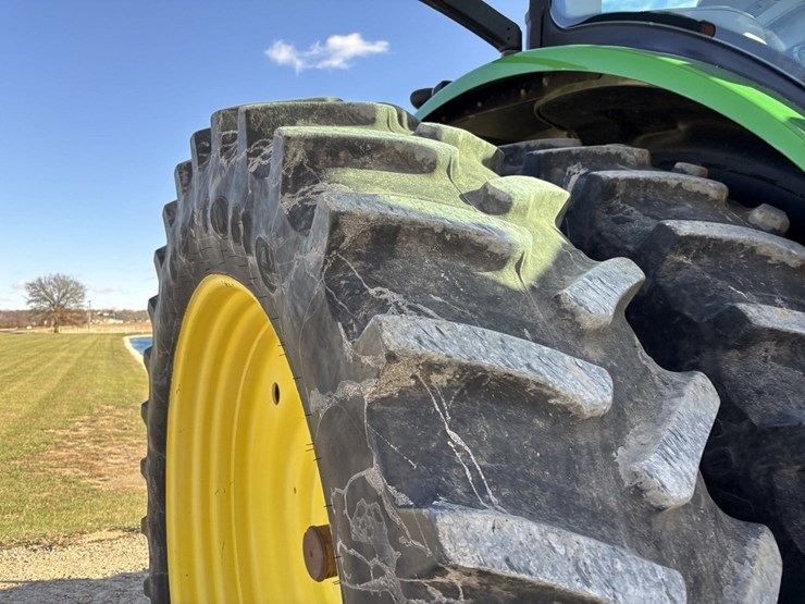 john-deere-8285r-image-19