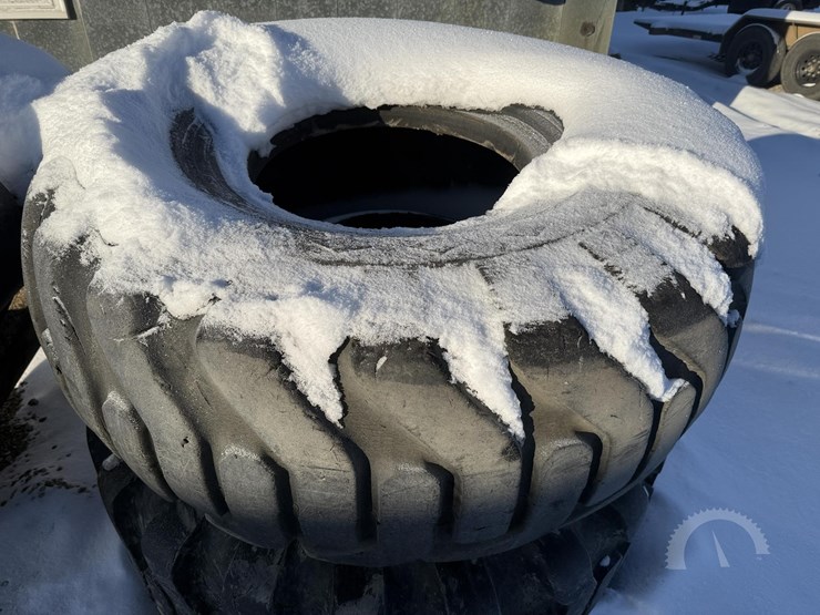 (3)-23.5-25-tires-image-6