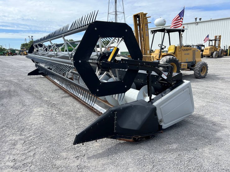 #113999-•-gleaner-bean-head-#30frhp84588-image-1