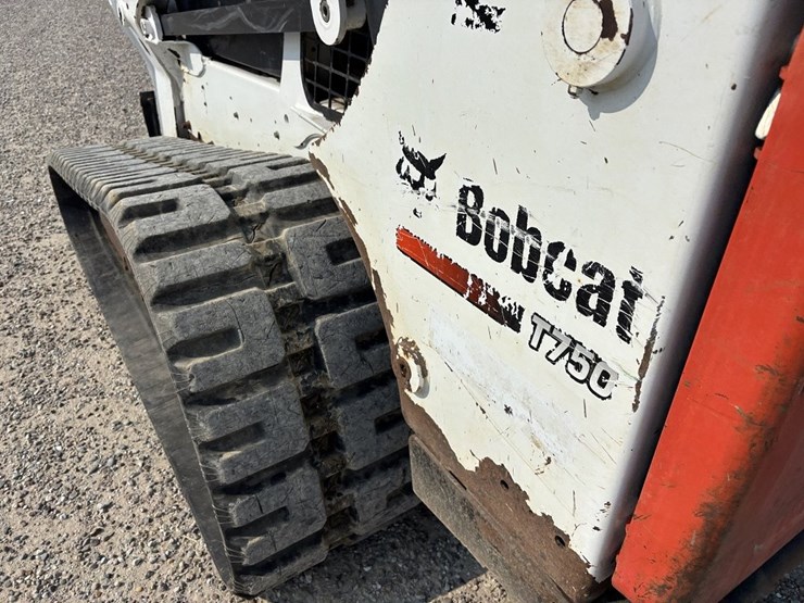 bobcat-t750-image-22