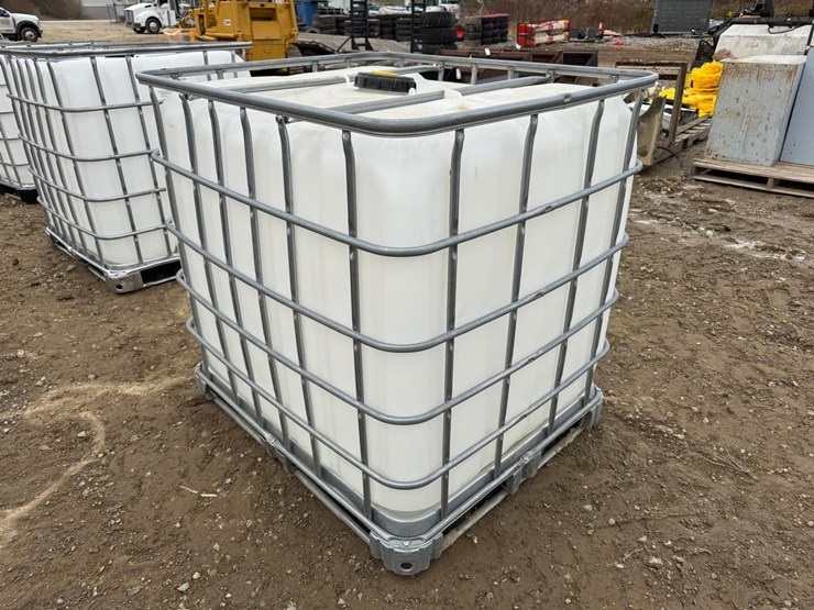 water-tank-tote-image-2