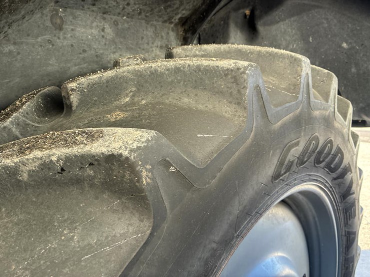 case-ih-magnum-305-image-71