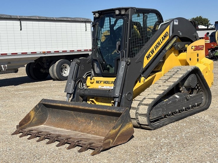 new-holland-c362-image-1