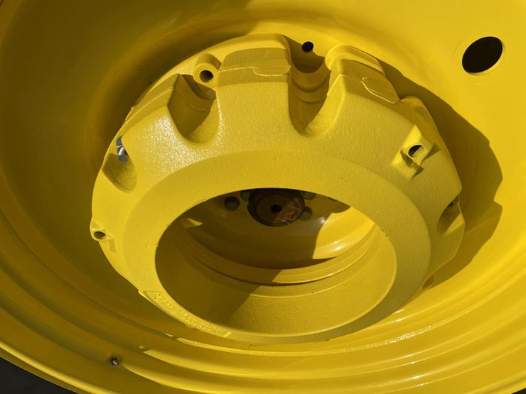 john-deere-8r-370-image-63