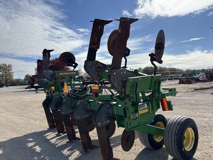 john-deere-2100-image-6