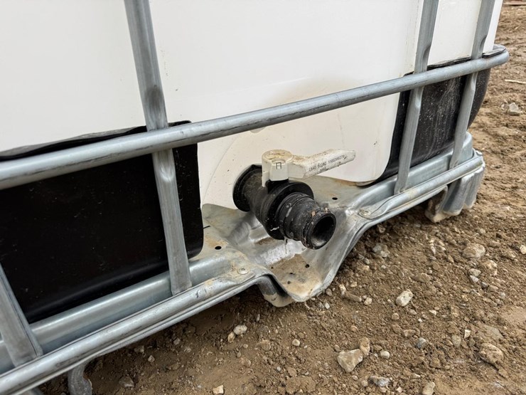 water-tank-tote-image-5