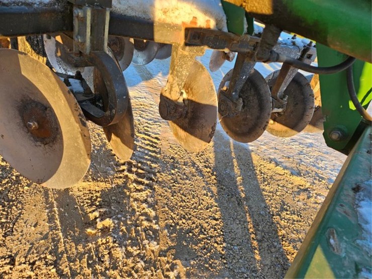 john-deere-2700-image-13