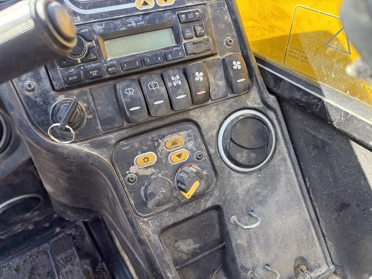 john-deere-6000-image-42