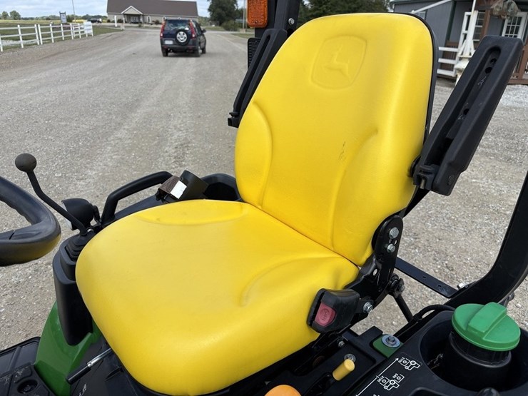 john-deere-1025r-image-38