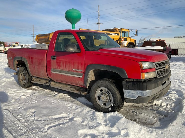 2005-chevrolet-k2500-image-7