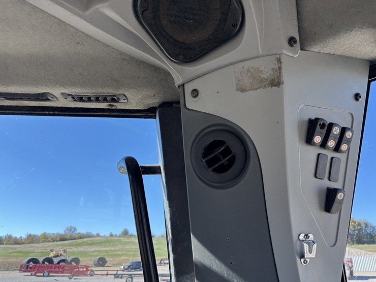 2010-caterpillar-d7e-image-45