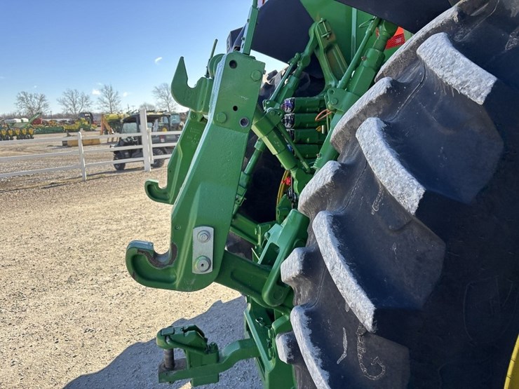 2022-john-deere-8r-280-image-21