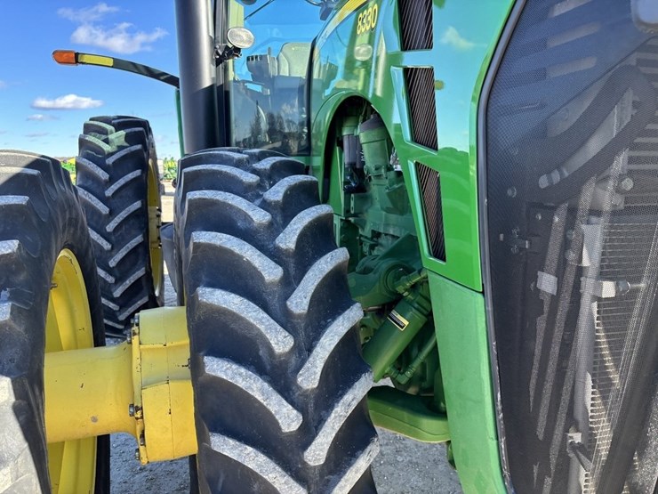 john-deere-8330-image-11