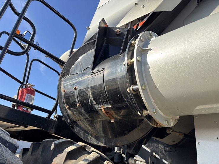 gleaner-r75-image-47