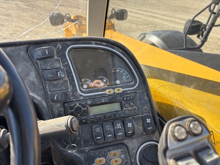 john-deere-6000-image-38