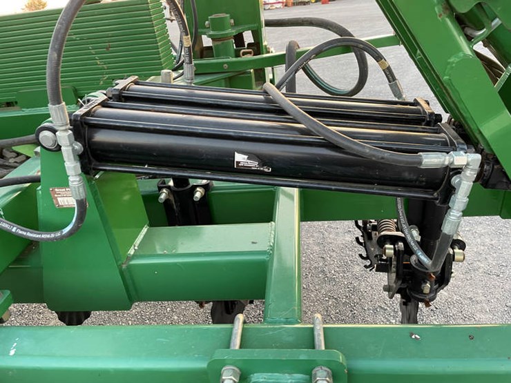 great-plains-np2330-image-6