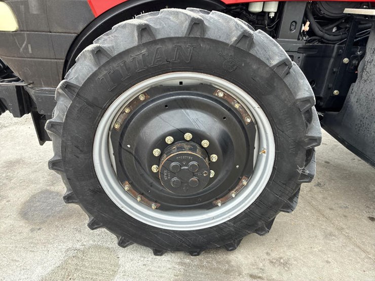 case-ih-magnum-245-image-36
