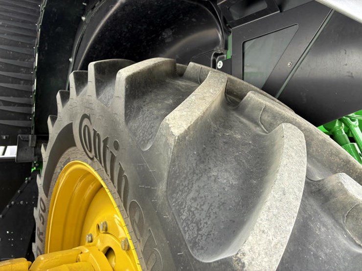 john-deere-8r-370-image-69