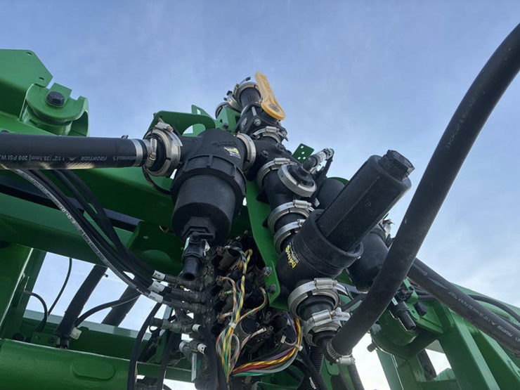 john-deere-r4038-image-36