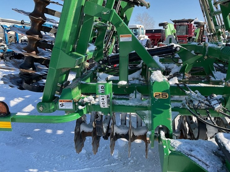 great-plains-h1100-25’-terramax-image-11