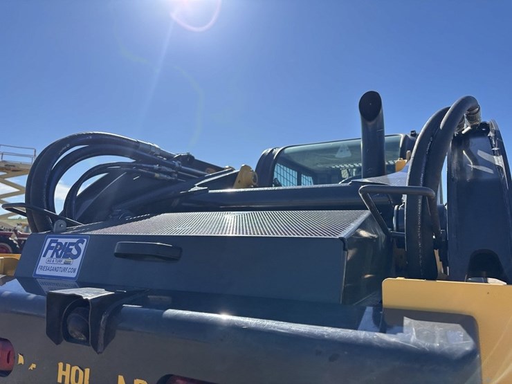 new-holland-c362-image-18