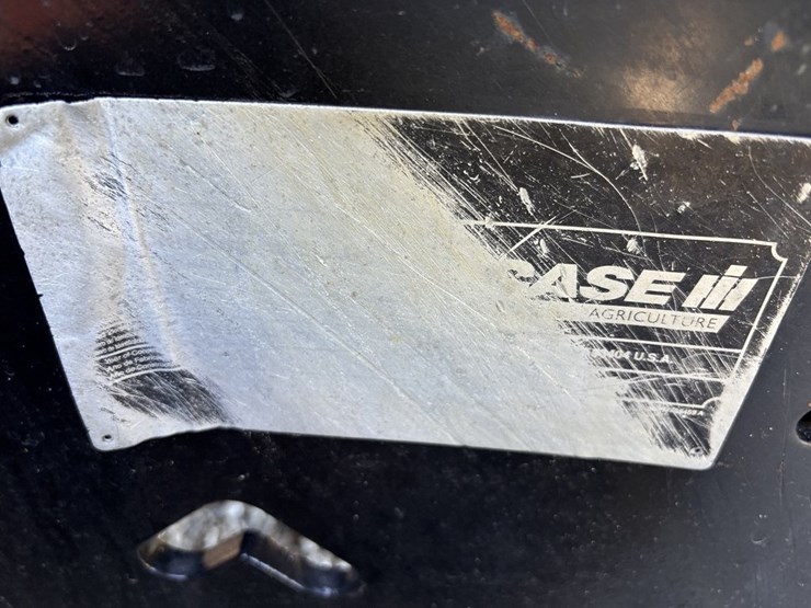 2013-case-ih-600-image-42