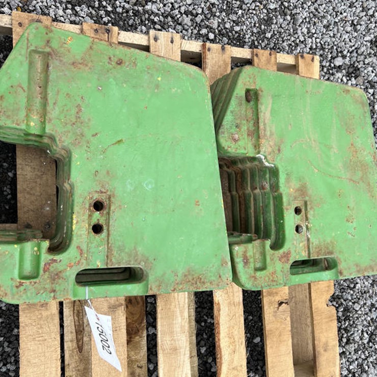 #15002 • 12X JD FRT WTS