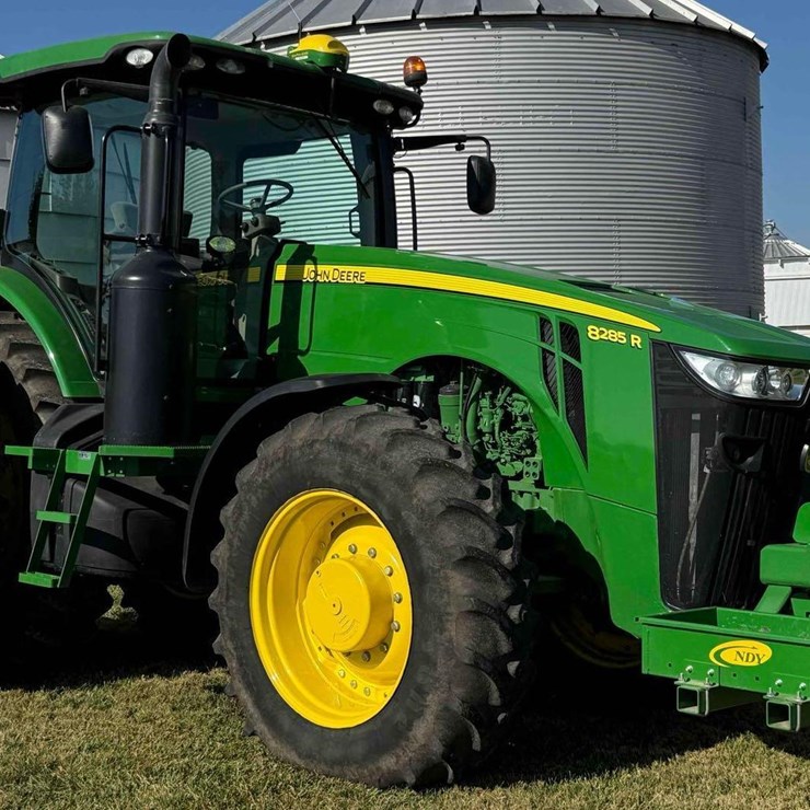 2013 JOHN DEERE 8285R