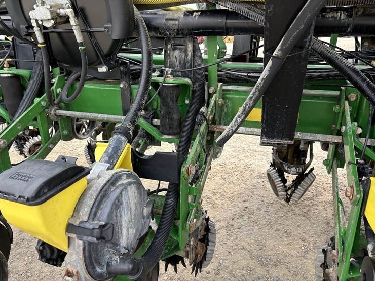 john-deere-1770nt-image-25