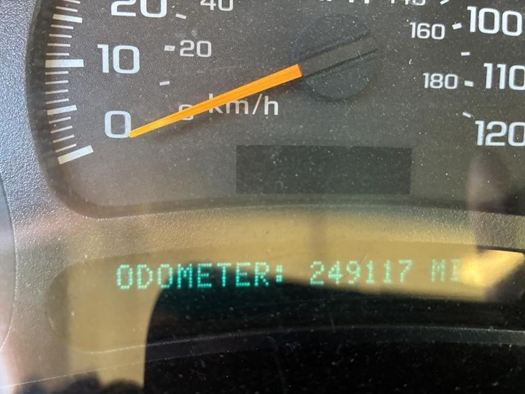 2005-chevrolet-2500-image-13