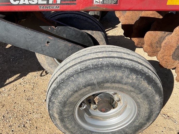 case-ih-340-image-29