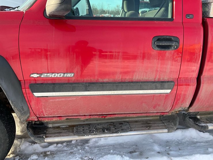 2005-chevrolet-k2500-image-17