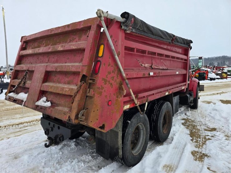 international-4900-image-5